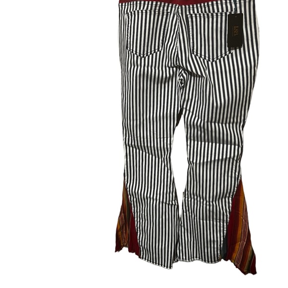 NWT L&B serape striped flare pants. Size 18. Never worn. Excellent condition. - Picture 4 of 6
